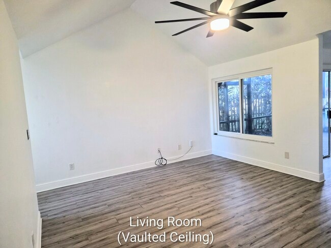 Photo - 3445 Fox Crossing Dr