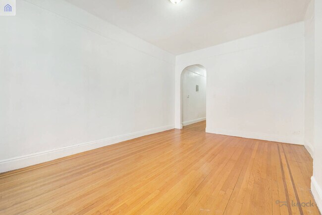 Photo - 1619 York Ave Unit 2A