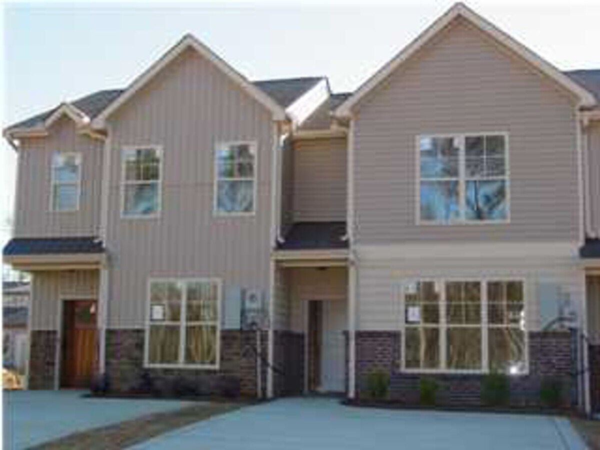 2 bed, 2.5 bath townhome in Calera - 2 bed, 2.5 bath townhome in Calera