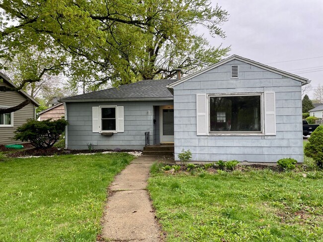 Charming 2 bedroom house located near Ball... - Charming 2 bedroom house located near Ball...