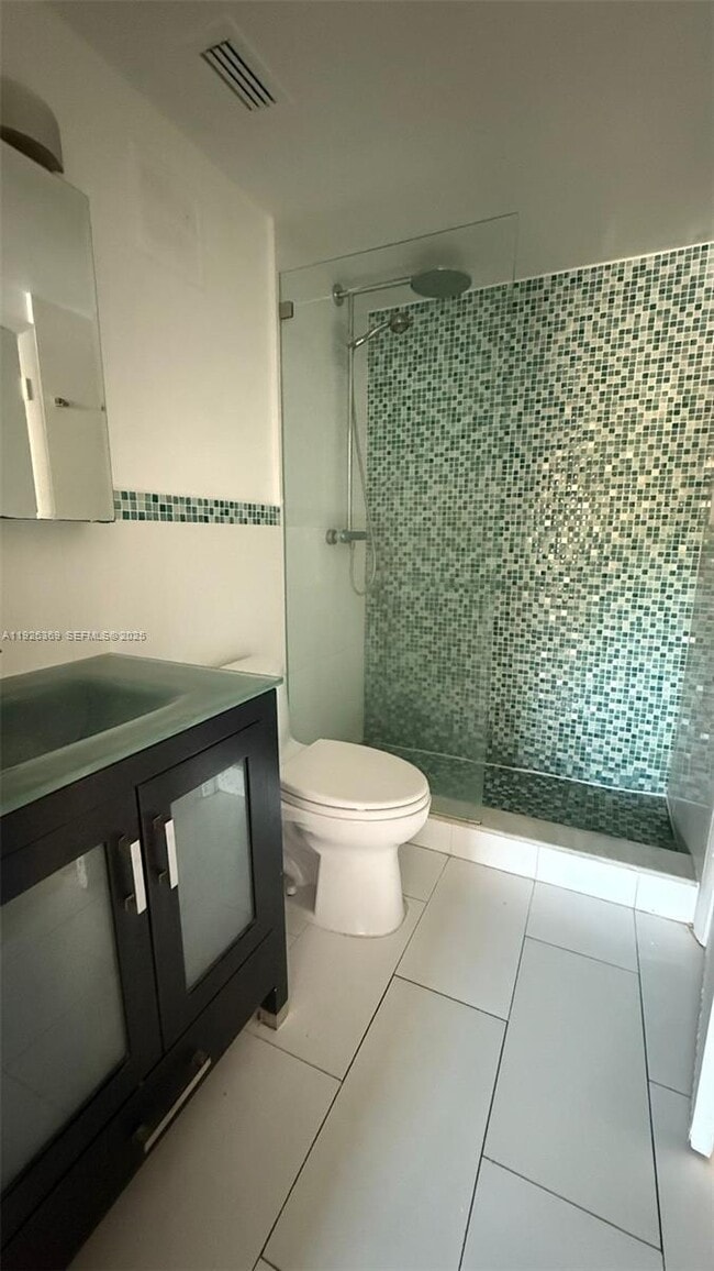 Photo - 1540 Meridian Ave Unidad 4J