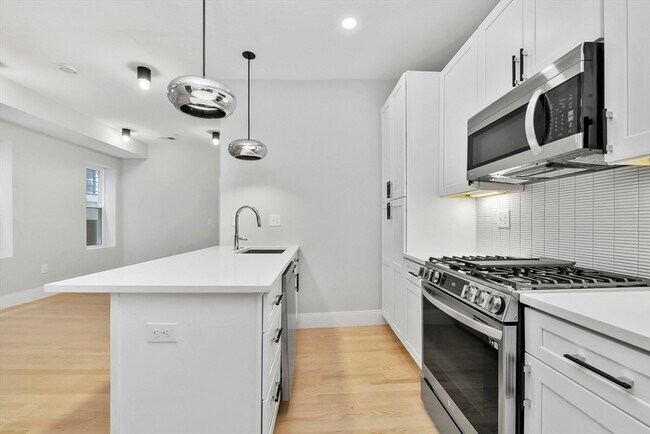 Photo - 184 Paris St Apartamentos Unidad 1