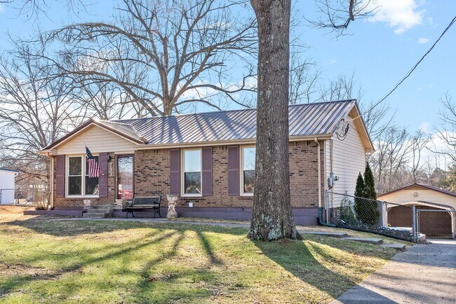 Photo - 233 Old Hopkinsville Hwy