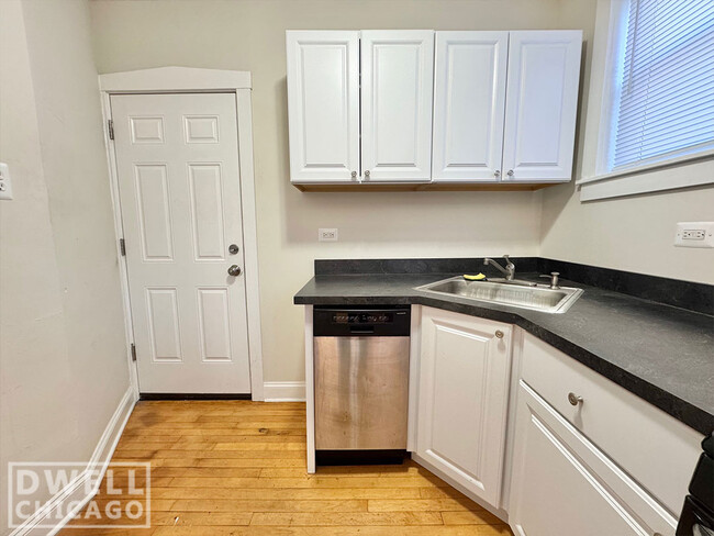 Photo - 1540 W Grace St Apartments Unit 3841-2E