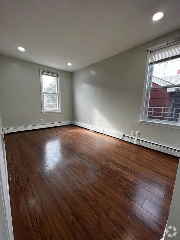 Building Photo - 139 Lake Ave Rental