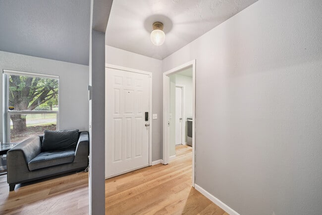 Photo - 1615 N Briarwood Dr
