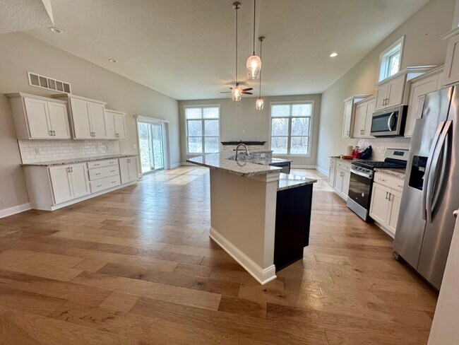 Photo - 5058 Pandit Dr