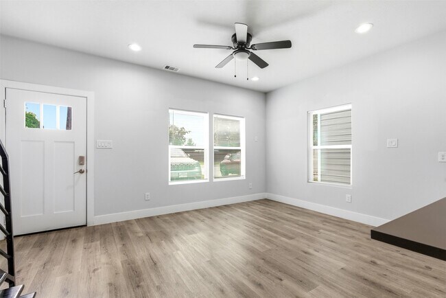 Photo - 6916 Tommye St