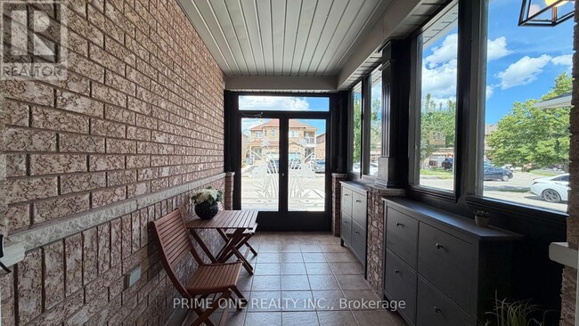Photo - 7124 Village Walk