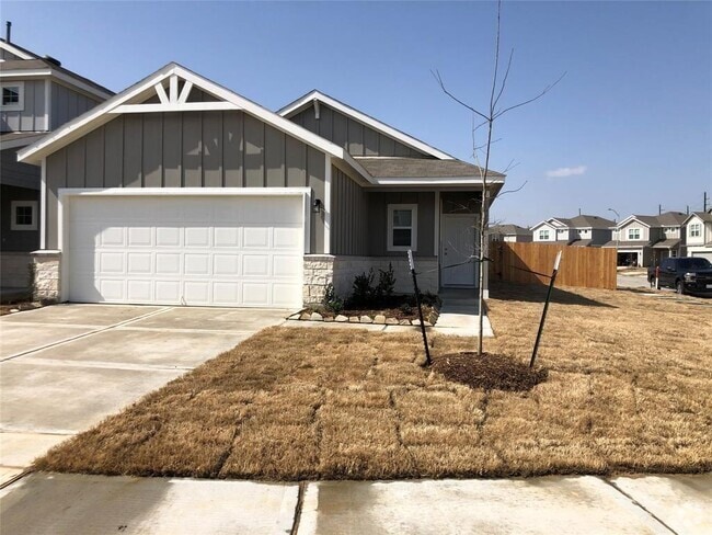 Building Photo - 19327 Sandy Woods Dr Rental