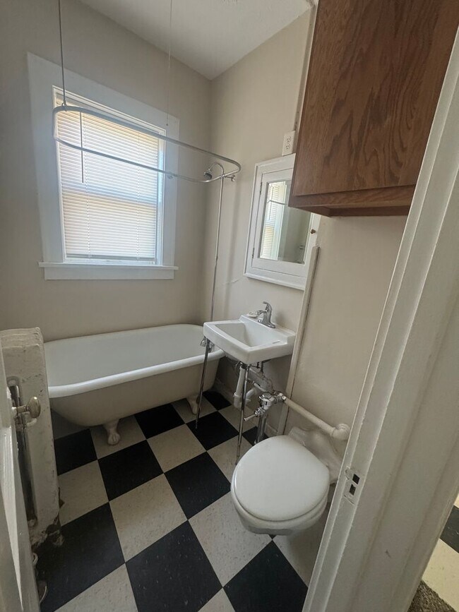 Photo - 2464 Harney St Unit #19