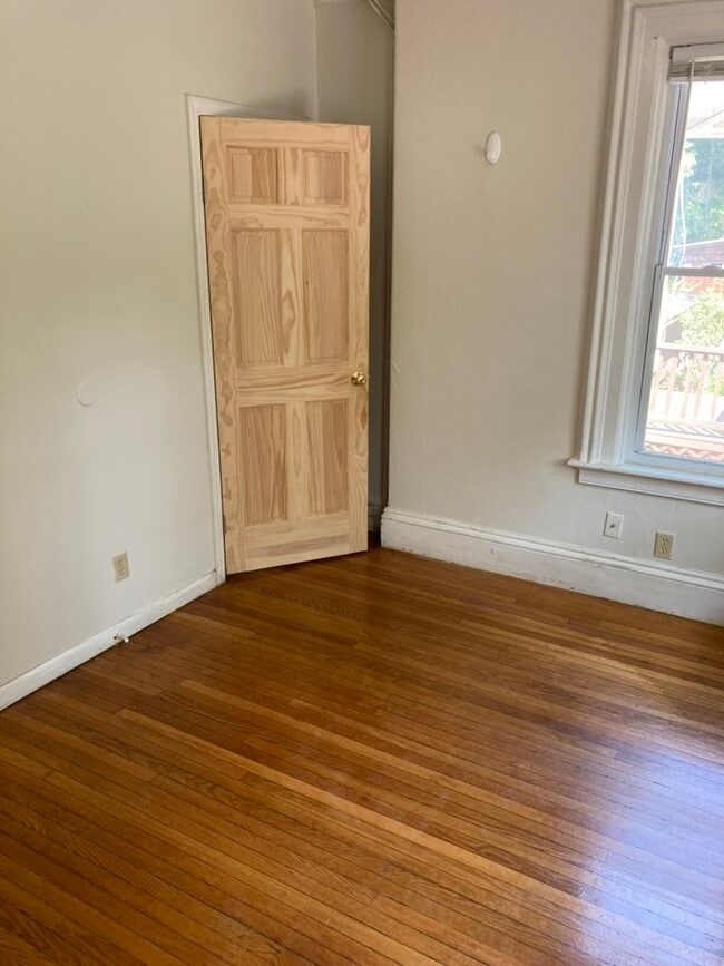 Photo - 115 Northampton Rd