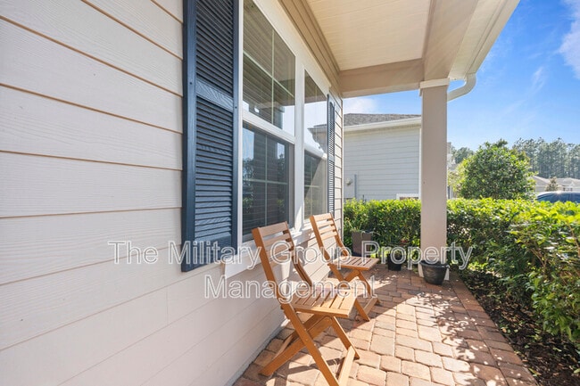 Photo - 383 St Vincent Dr