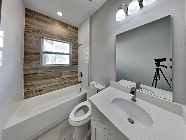 Photo - 8512 N Merrimac Way