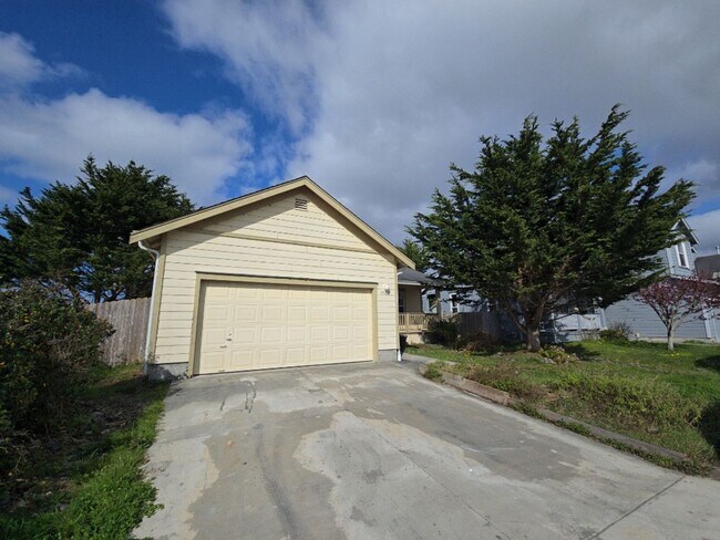 Photo - 3BD/2BA Arcata home!