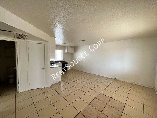Photo - 15582 L St Unit 02