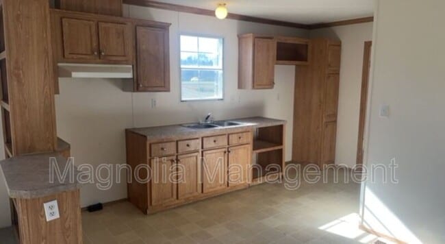 Photo - 1096 Tollie Weldon Rd