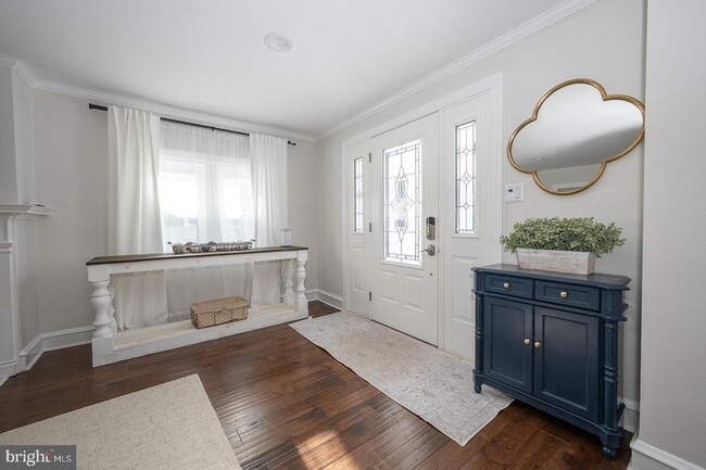 Photo - 227 E Hathaway Ln