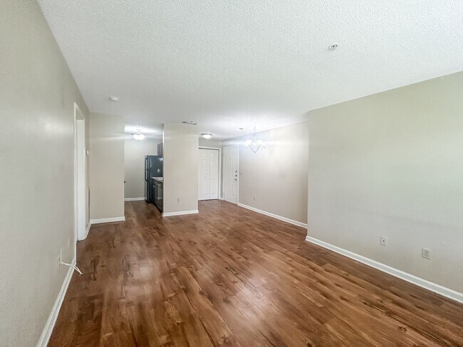 Photo - One Bedroom Apartment in Gated Community - Easy Highway Access! Unit 10203