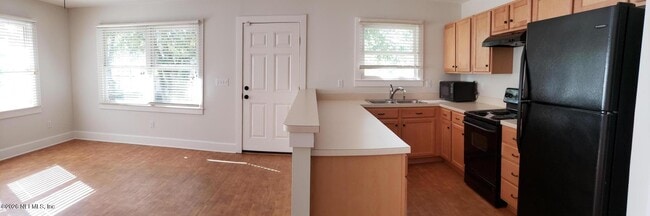 35 E 2nd St