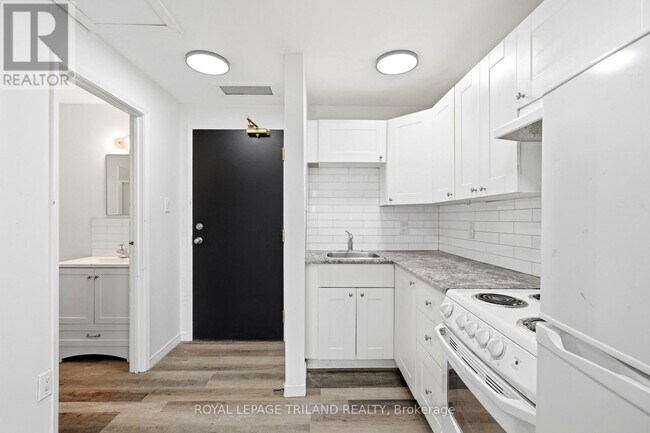 Photo - 423 Richmond St Unit 302