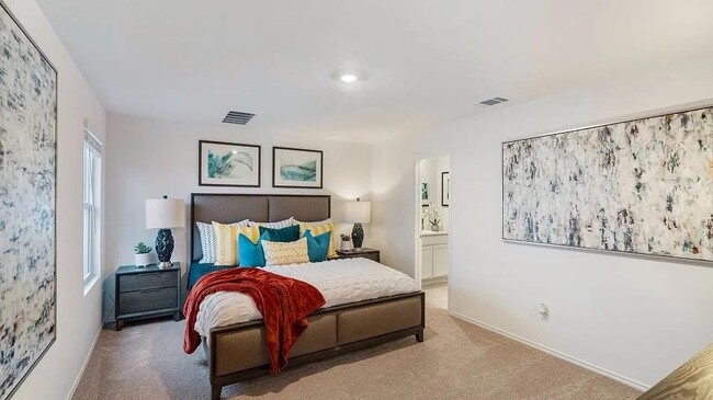 Photo - 217 Skyfire St