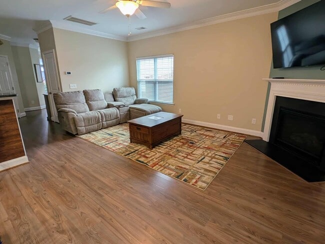 Photo - 400 Laurel Leaf Dr