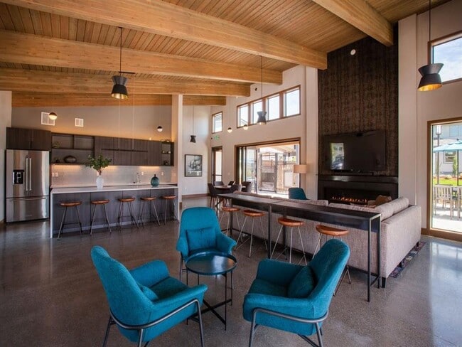 Sawyer Trail Apartments & Townhomes