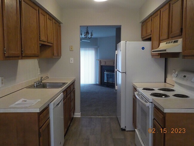 Photo - 111 Cobble Creek Curv