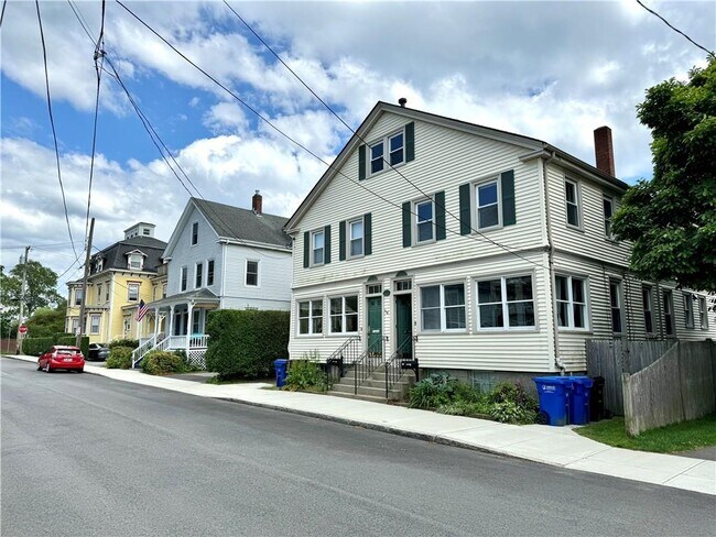 Photo - 61 E Bowery St