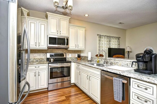 Photo - 3307 Sweetwater Blvd