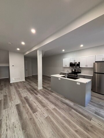 Building Photo - 160 Bayswater Ave