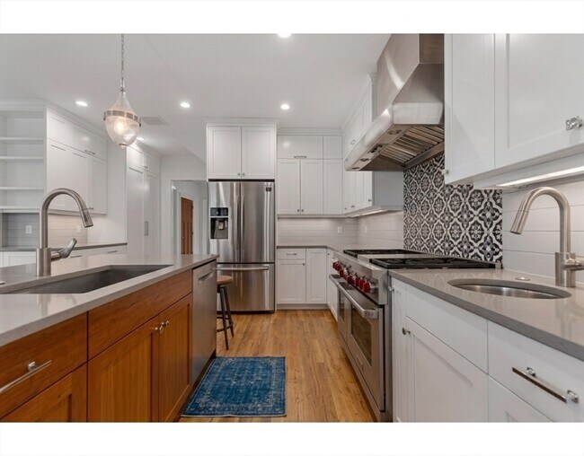 191 Davis Ave