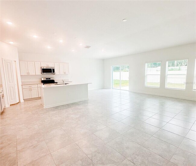 Photo - 1153 Deepwater Cir