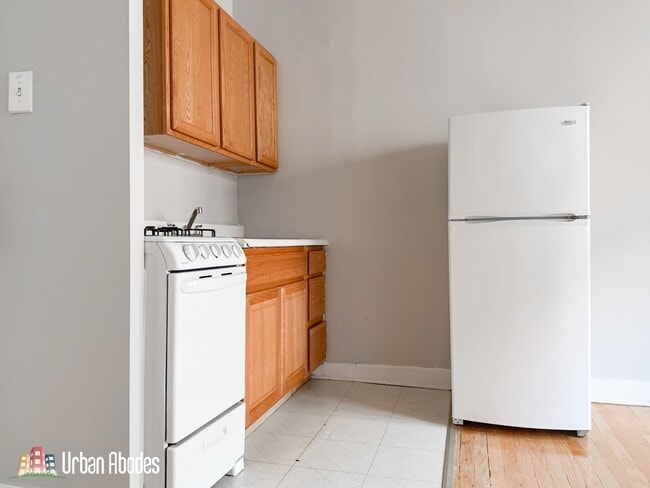 Photo - 1040 W George St Unit M07B