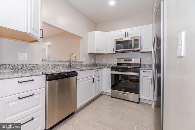 Photo - 1276 Glyndon Ave