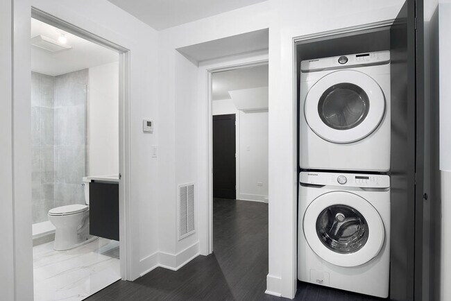 Photo - 1833 S Throop St Unidad G