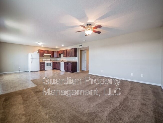 Photo - 214 E 1st St