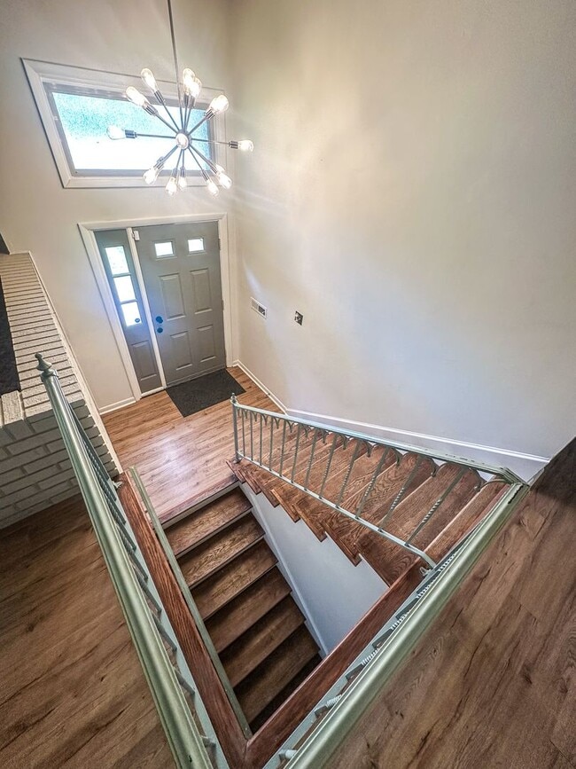 Photo - 713 Tenikat St