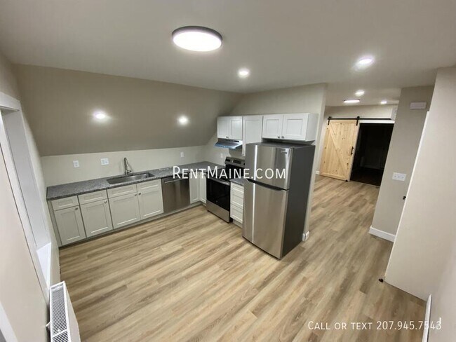 Photo - 46 Main Rd S Unit B