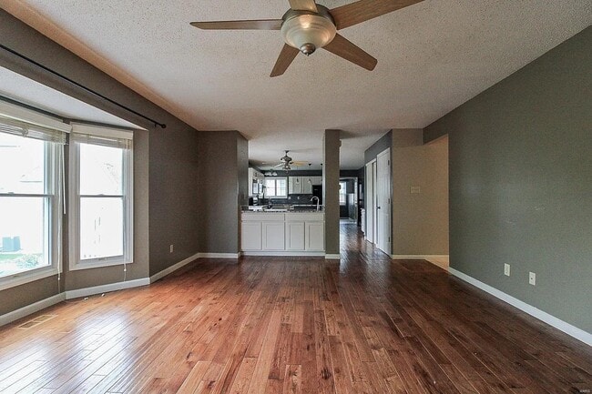 Photo - 547 Gentle Breeze Dr