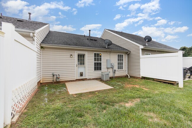 Photo - 1578 Tiana Way