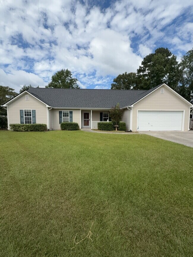 Building Photo - Charming 4 Bedroom, 2 Bath Home -303  Nina...