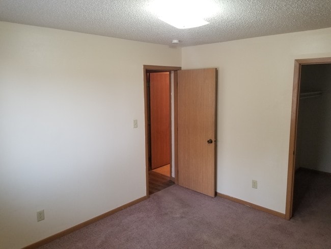 Courtyard Apartments