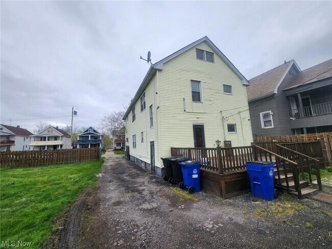 Photo - 3353 E 125th St