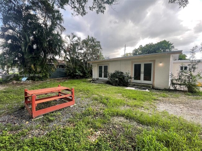 Building Photo - 4681 SW 33rd Ave Rental