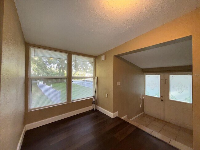 Photo - 1640 Salem Dr