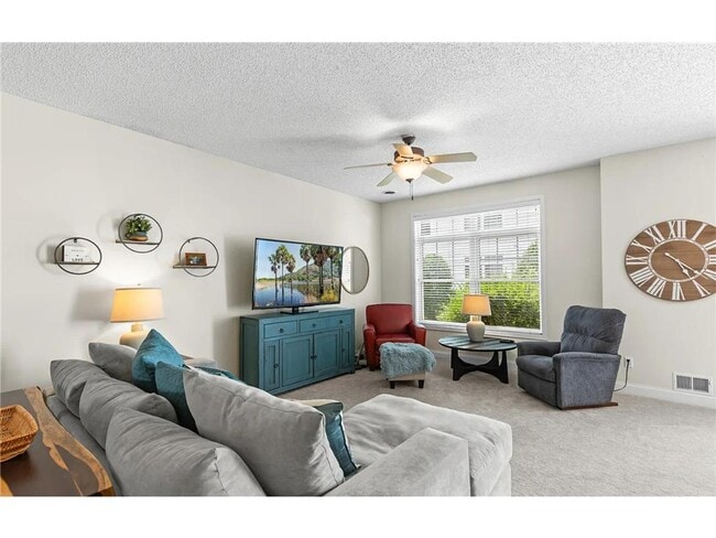 Photo - 2145 Old School Rd