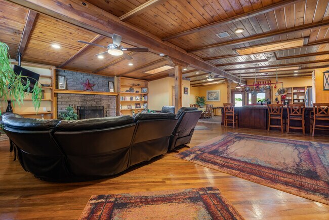 Photo - 10128 2nd St NW