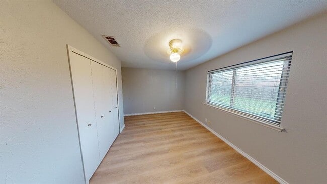 Photo - 10214 Missel Thrush Dr